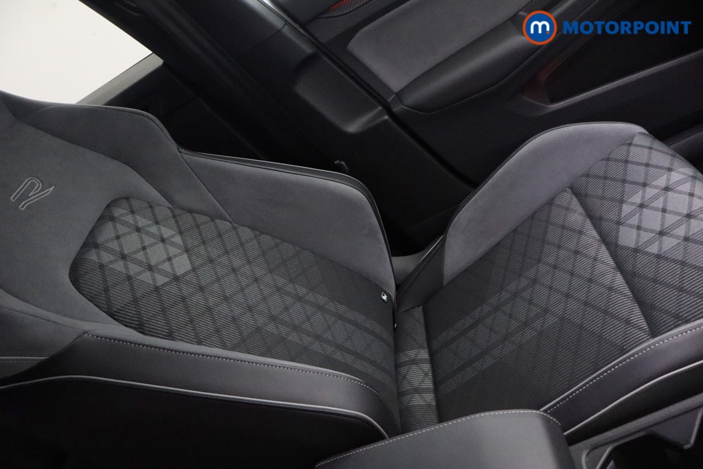Volkswagen Golf R-Line Manual Petrol Hatchback - Stock Number (1578270) - 17th supplementary image