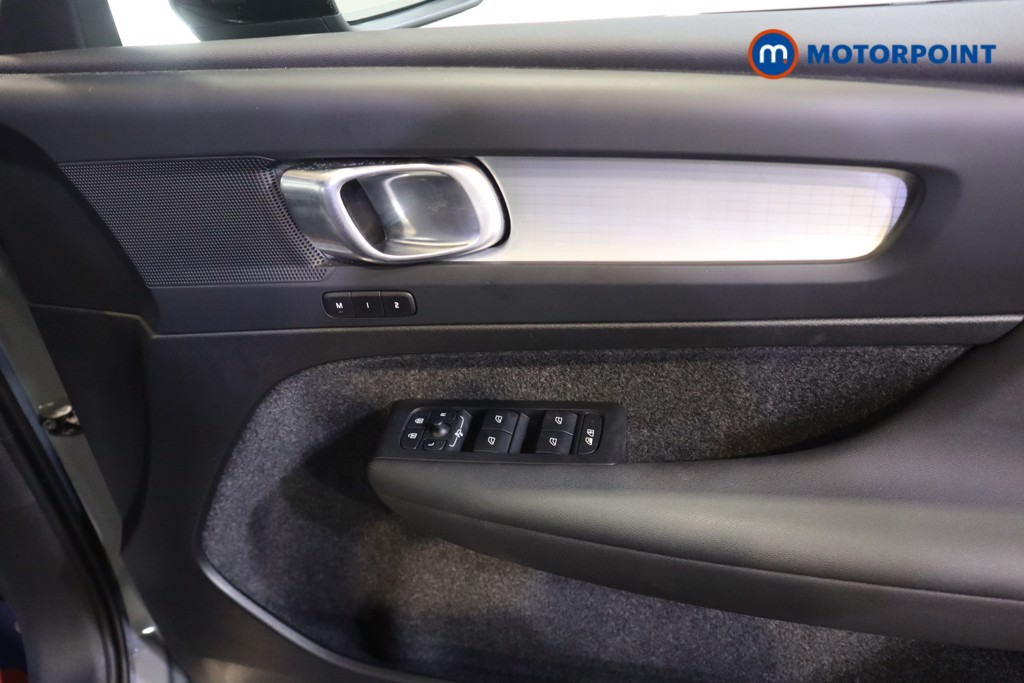 Volvo Xc40 Plus Automatic Petrol SUV - Stock Number (1578310) - 7th supplementary image