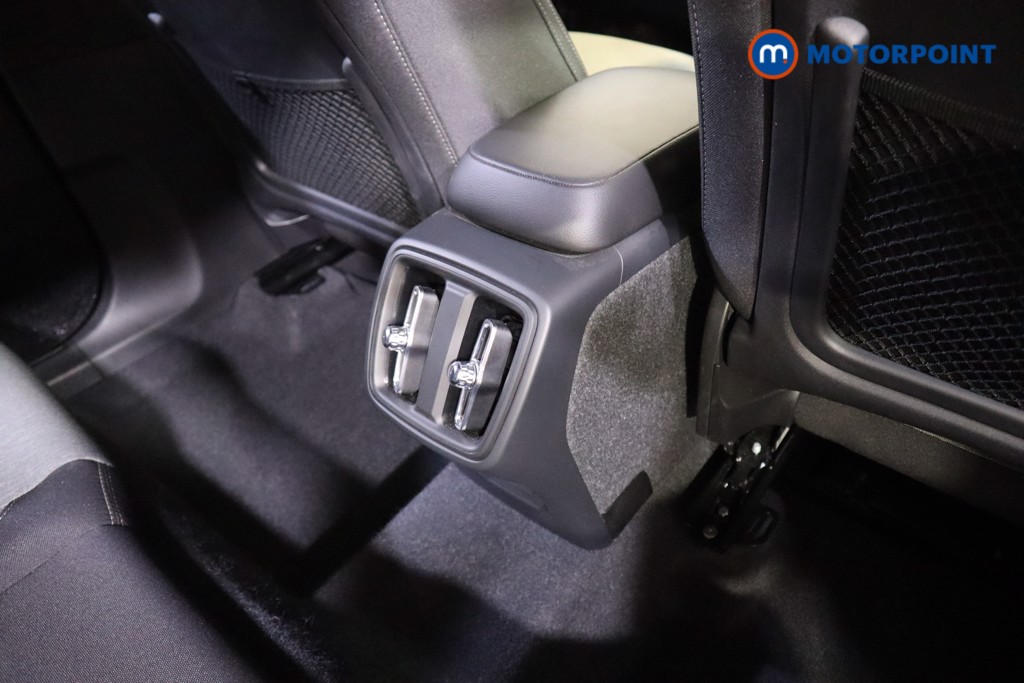 Volvo Xc40 Plus Automatic Petrol SUV - Stock Number (1578310) - 15th supplementary image