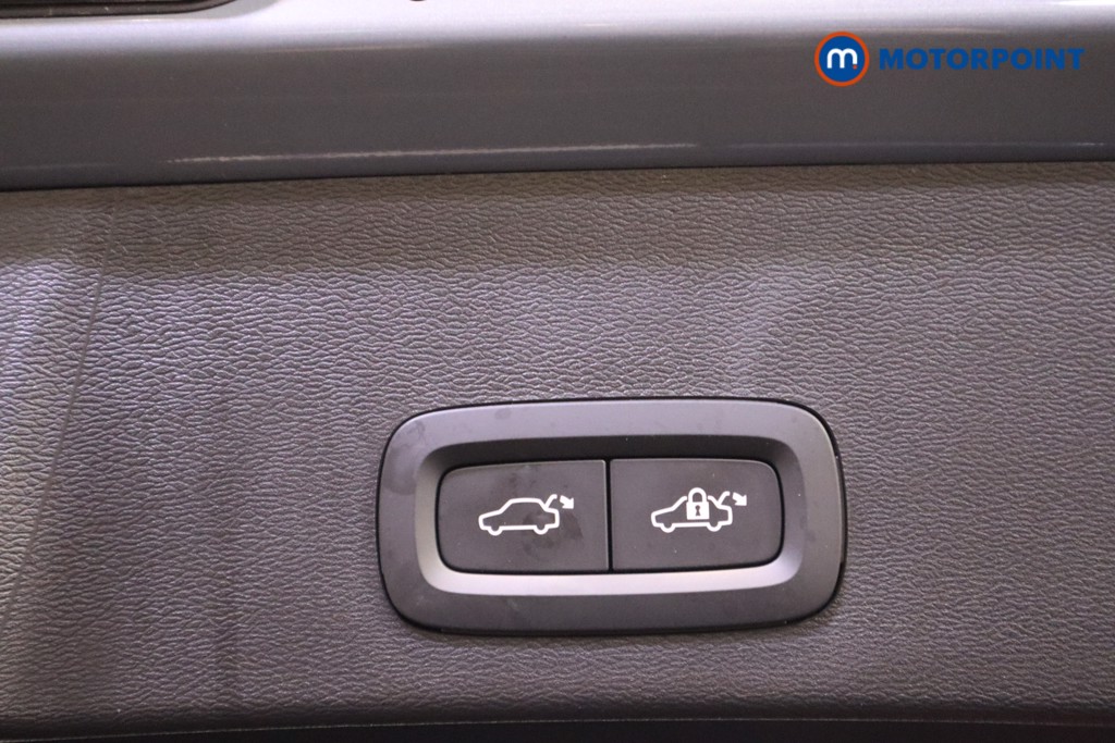 Volvo Xc40 Plus Automatic Petrol SUV - Stock Number (1578310) - 17th supplementary image