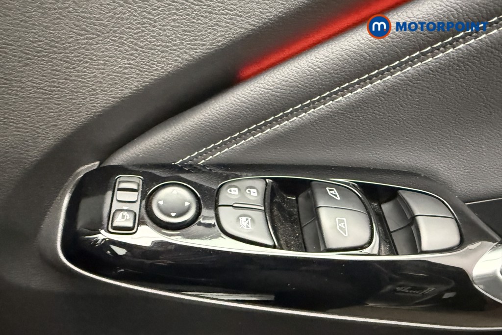 Nissan Juke Tekna Manual Petrol SUV - Stock Number (1578343) - 16th supplementary image