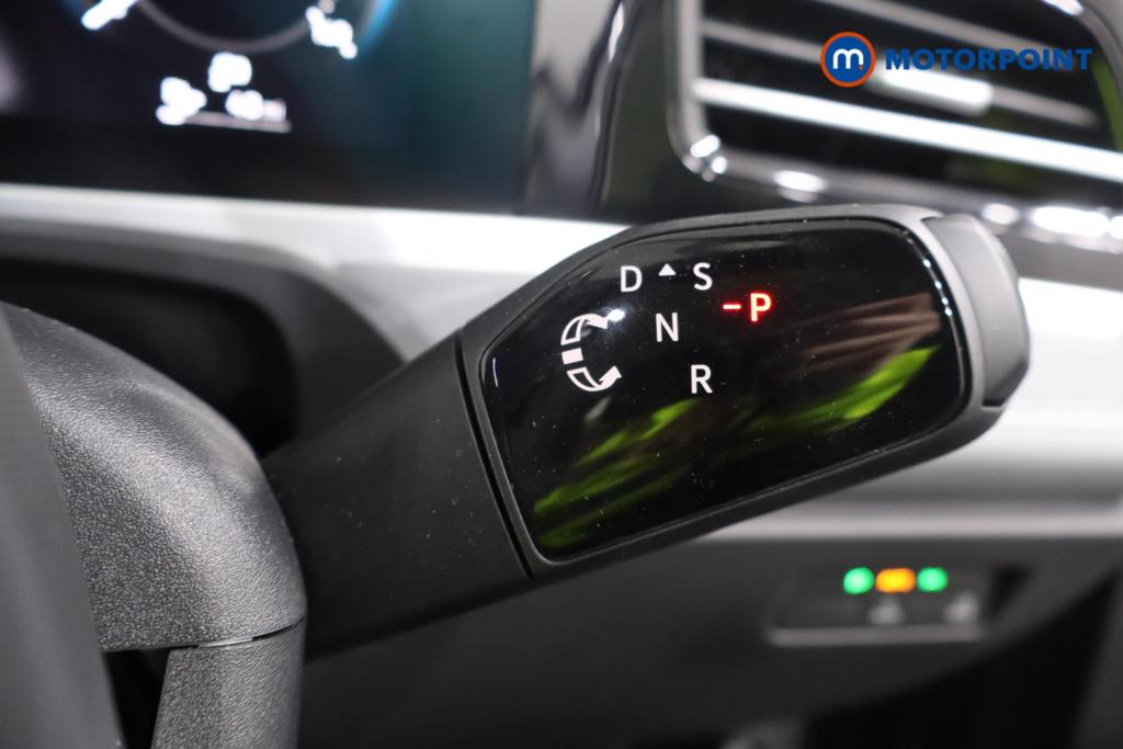 Volkswagen Passat Life Automatic Petrol Plug-In Hybrid Estate - Stock Number (1578392) - 9th supplementary image