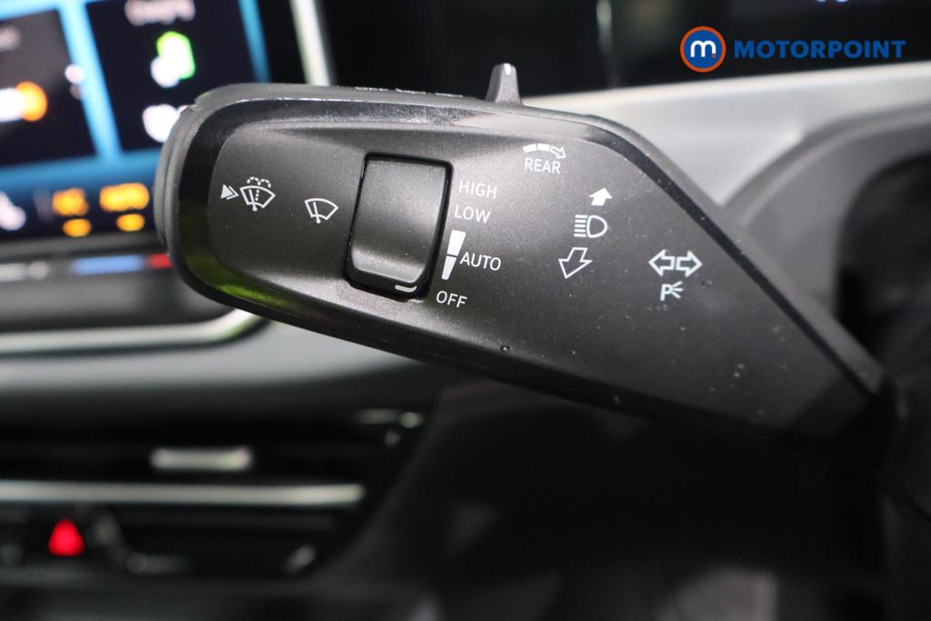 Volkswagen Passat Life Automatic Petrol Plug-In Hybrid Estate - Stock Number (1578392) - 10th supplementary image