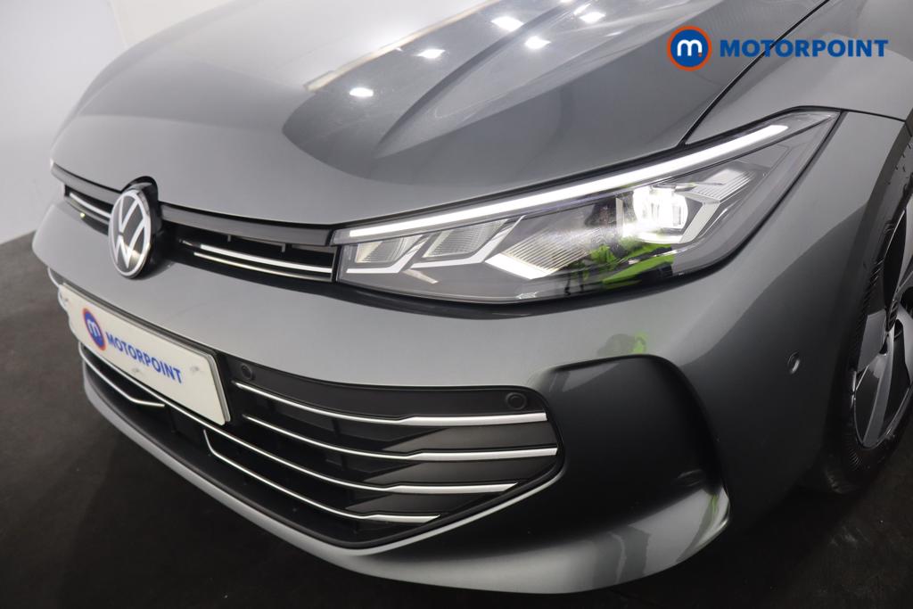 Volkswagen Passat Life Automatic Petrol Plug-In Hybrid Estate - Stock Number (1578392) - 15th supplementary image