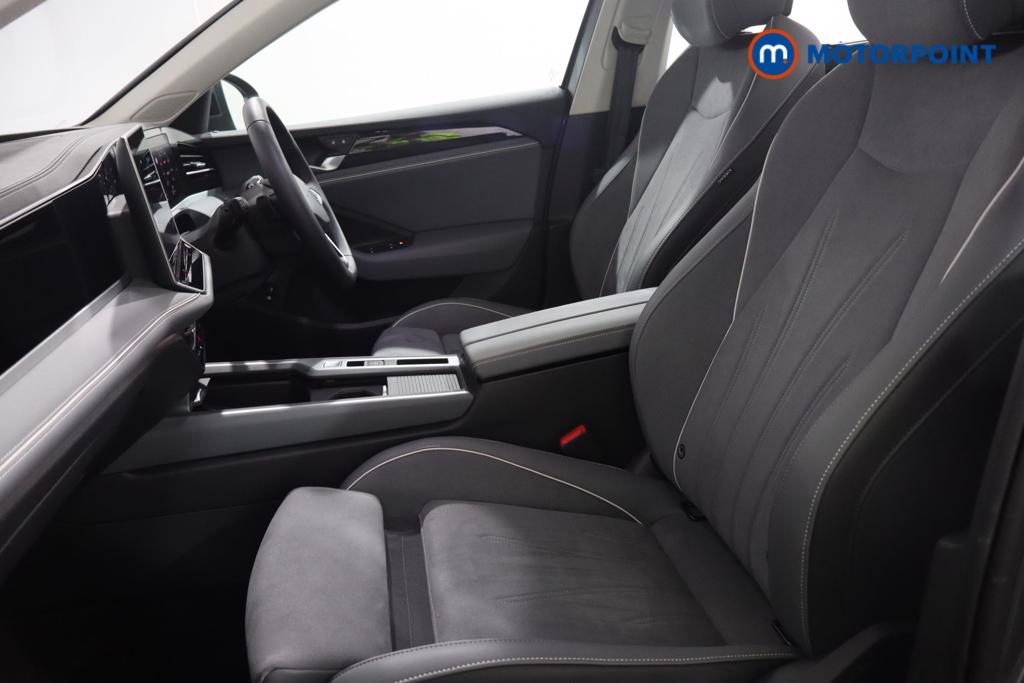 Volkswagen Passat Life Automatic Petrol Plug-In Hybrid Estate - Stock Number (1578392) - 16th supplementary image