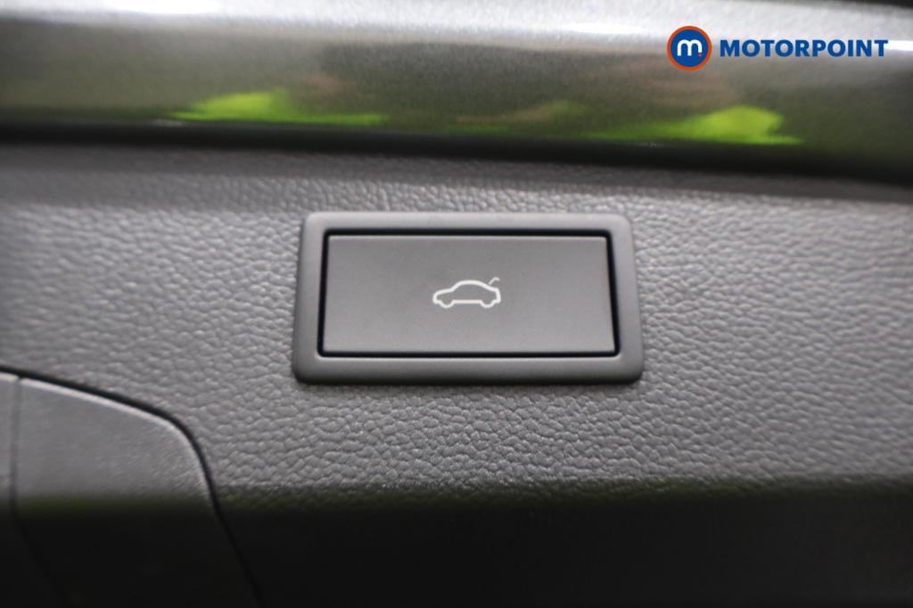 Volkswagen Passat Life Automatic Petrol Plug-In Hybrid Estate - Stock Number (1578392) - 22nd supplementary image