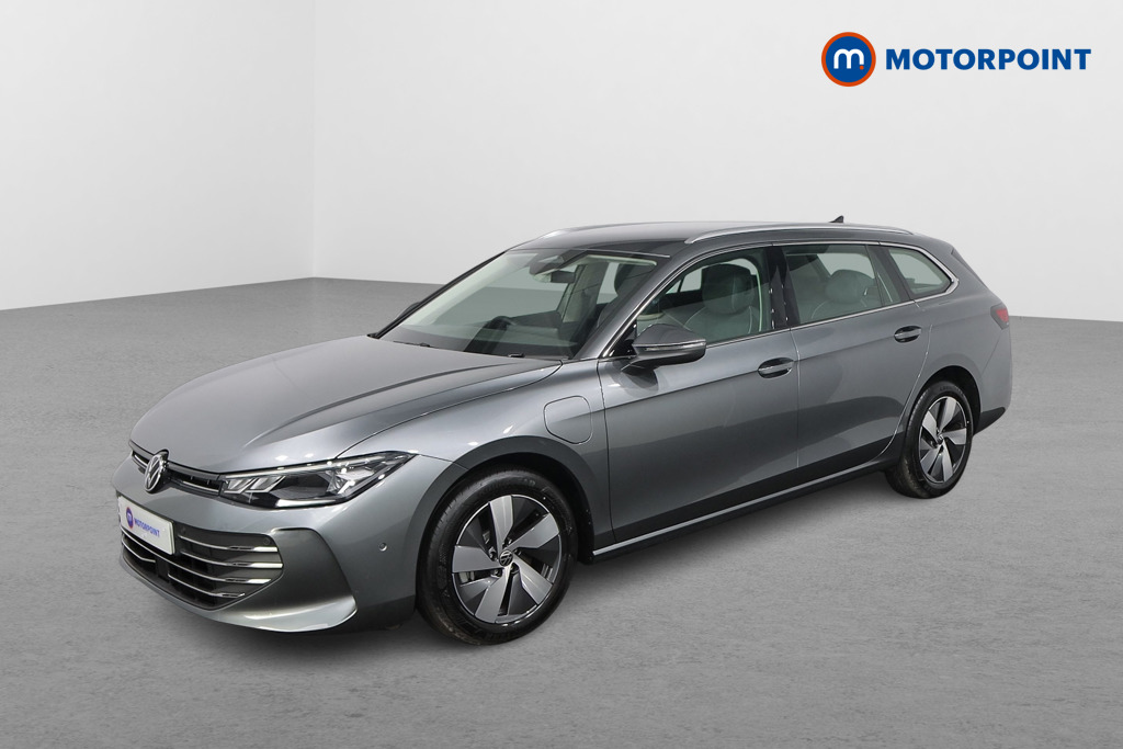 Volkswagen Passat Life Automatic Petrol Plug-In Hybrid Estate - Stock Number (1578392) - Passenger side front corner