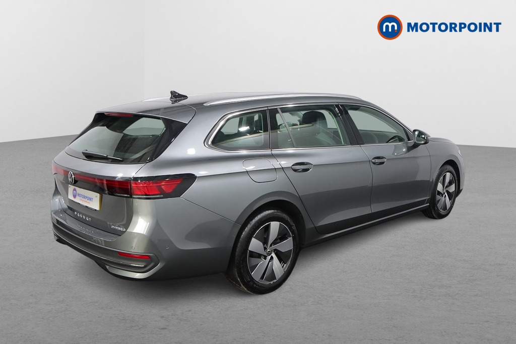Volkswagen Passat Life Automatic Petrol Plug-In Hybrid Estate - Stock Number (1578392) - Drivers side rear corner