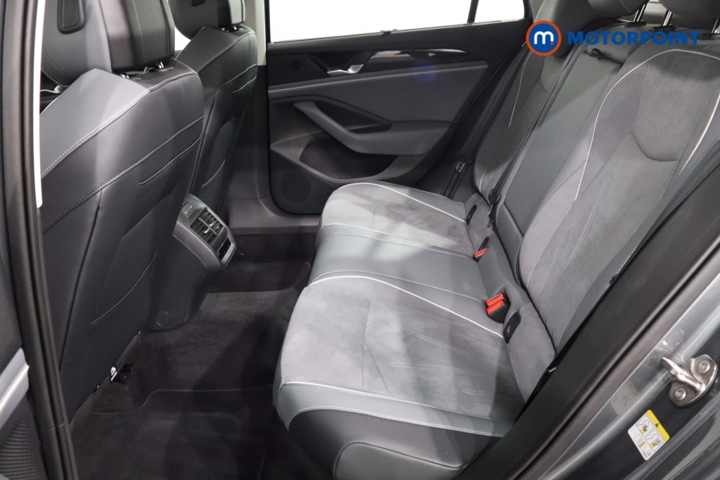 Volkswagen Passat Life Automatic Petrol Plug-In Hybrid Estate - Stock Number (1578404) - 5th supplementary image