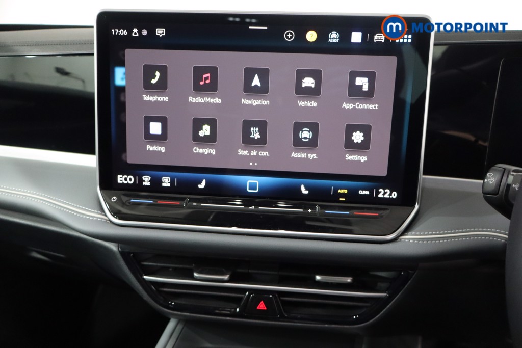 Volkswagen Passat Life Automatic Petrol Plug-In Hybrid Estate - Stock Number (1578404) - 15th supplementary image