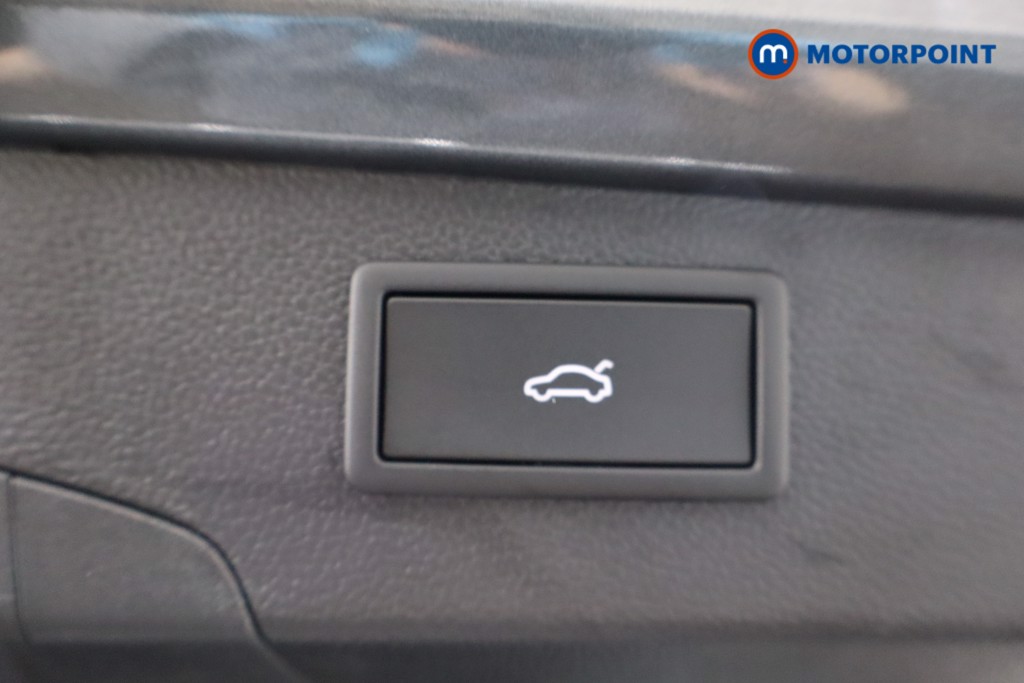 Volkswagen Passat Life Automatic Petrol Plug-In Hybrid Estate - Stock Number (1578404) - 38th supplementary image