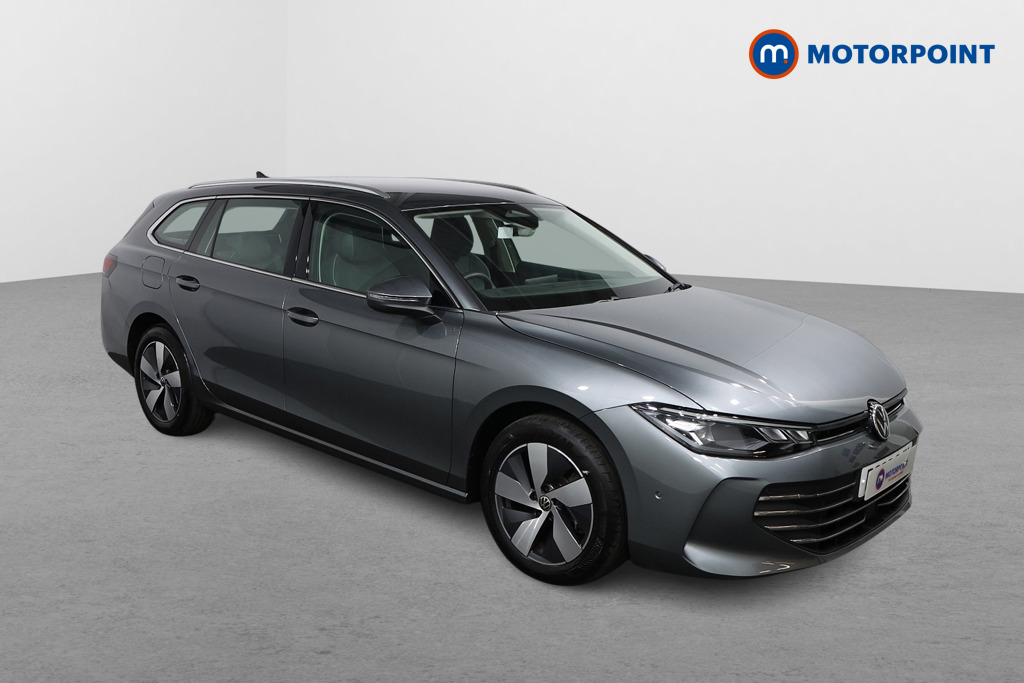 Volkswagen Passat Life Automatic Petrol Plug-In Hybrid Estate - Stock Number (1578404) - Drivers side front corner