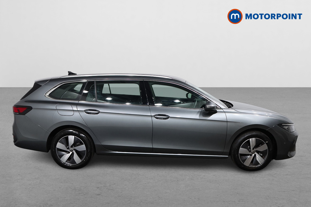 Volkswagen Passat Life Automatic Petrol Plug-In Hybrid Estate - Stock Number (1578404) - Drivers side