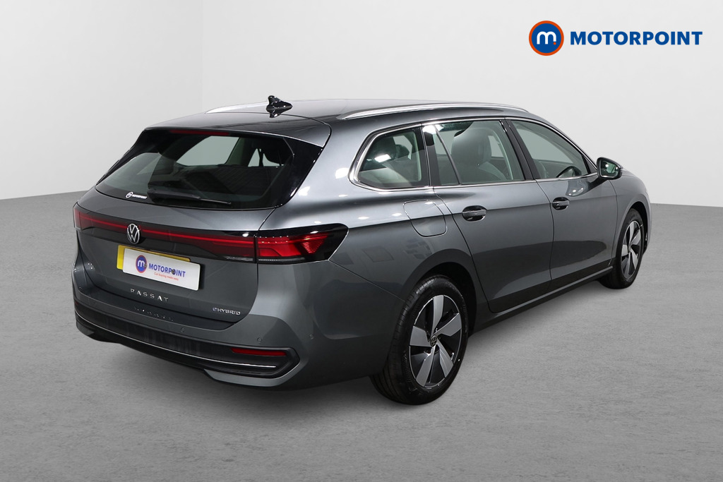 Volkswagen Passat Life Automatic Petrol Plug-In Hybrid Estate - Stock Number (1578404) - Drivers side rear corner