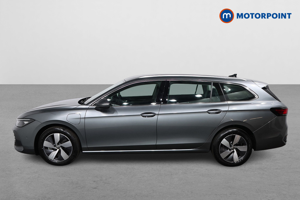 Volkswagen Passat Life Automatic Petrol Plug-In Hybrid Estate - Stock Number (1578404) - Passenger side