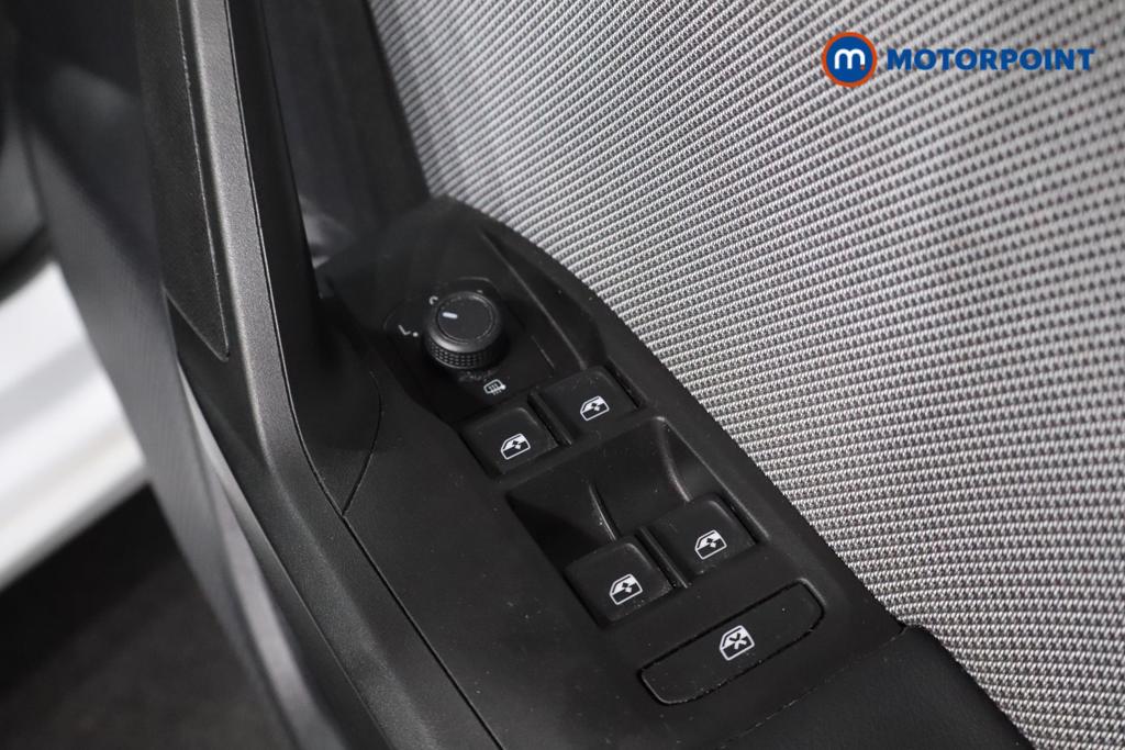 Seat Leon Se Dynamic Manual Petrol Hatchback - Stock Number (1578777) - 10th supplementary image