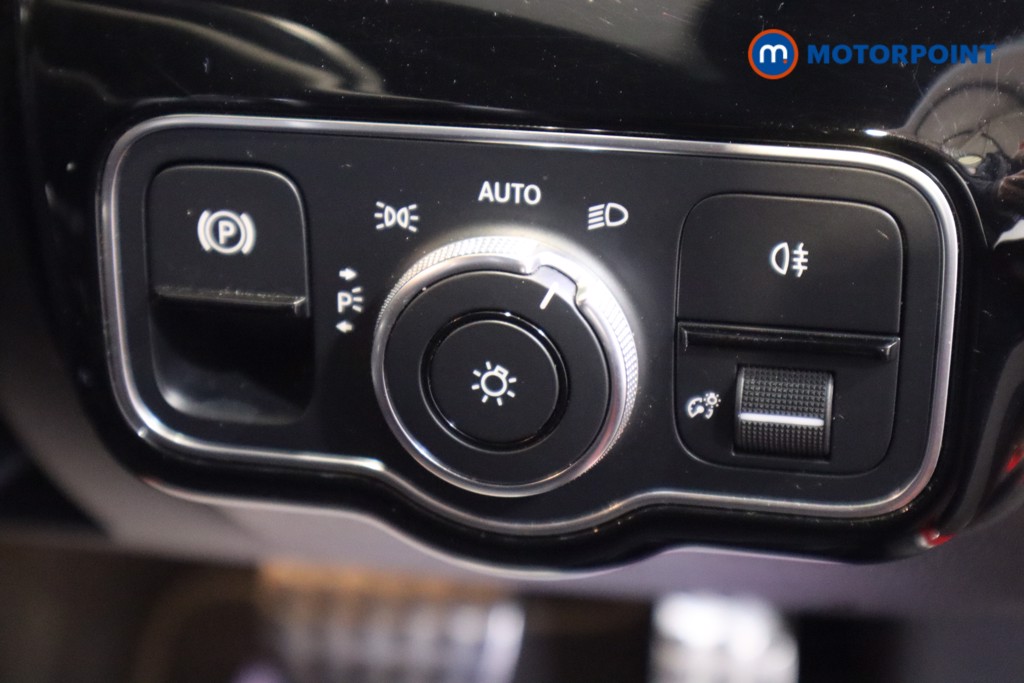 Mercedes-Benz CLA Amg Line Automatic Petrol Estate - Stock Number (1579002) - 11th supplementary image