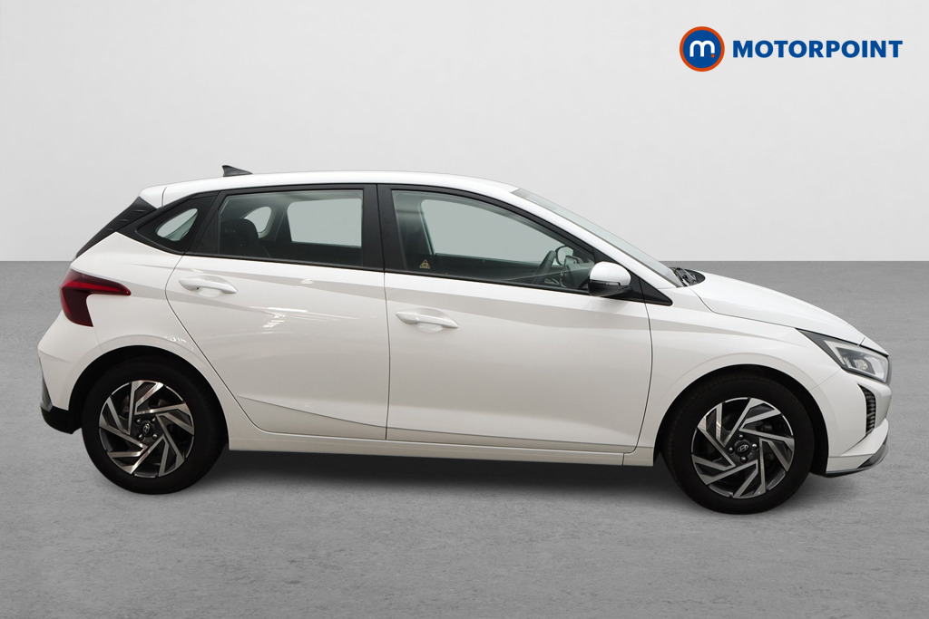 Hyundai I20 Advance Manual Petrol Hatchback - Stock Number (1579188) - Drivers side