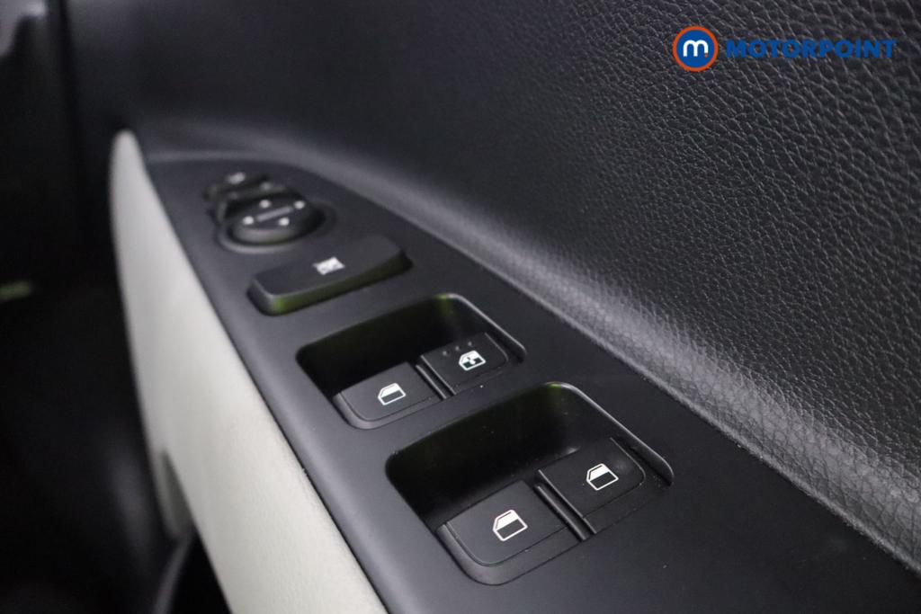 KIA Stonic 3 Automatic Petrol SUV - Stock Number (1564054) - 12th supplementary image