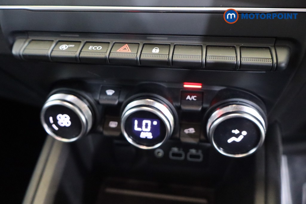 Renault Clio Evolution Manual Petrol Hatchback - Stock Number (1565006) - 9th supplementary image