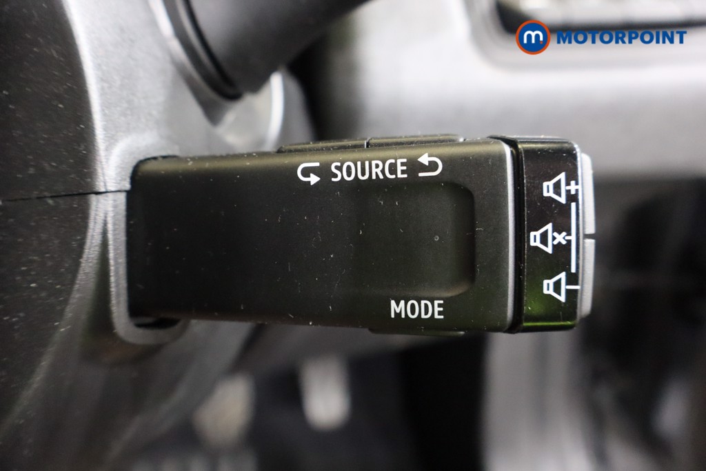 Renault Clio Evolution Manual Petrol Hatchback - Stock Number (1565006) - 15th supplementary image