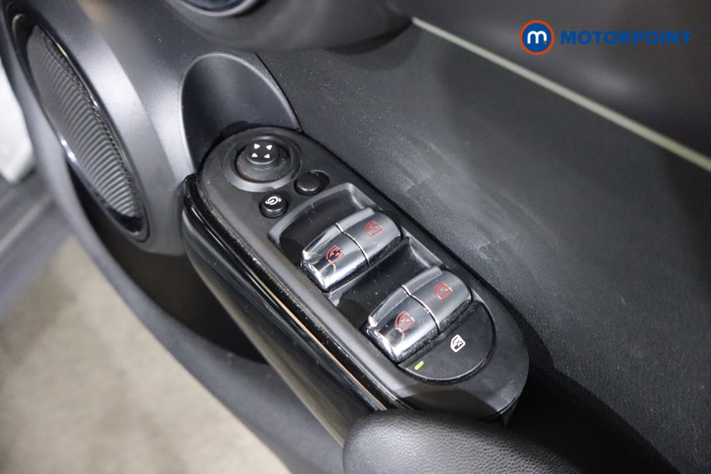 Mini Hatchback Cooper S Exclusive Automatic Petrol Hatchback - Stock Number (1565762) - 18th supplementary image