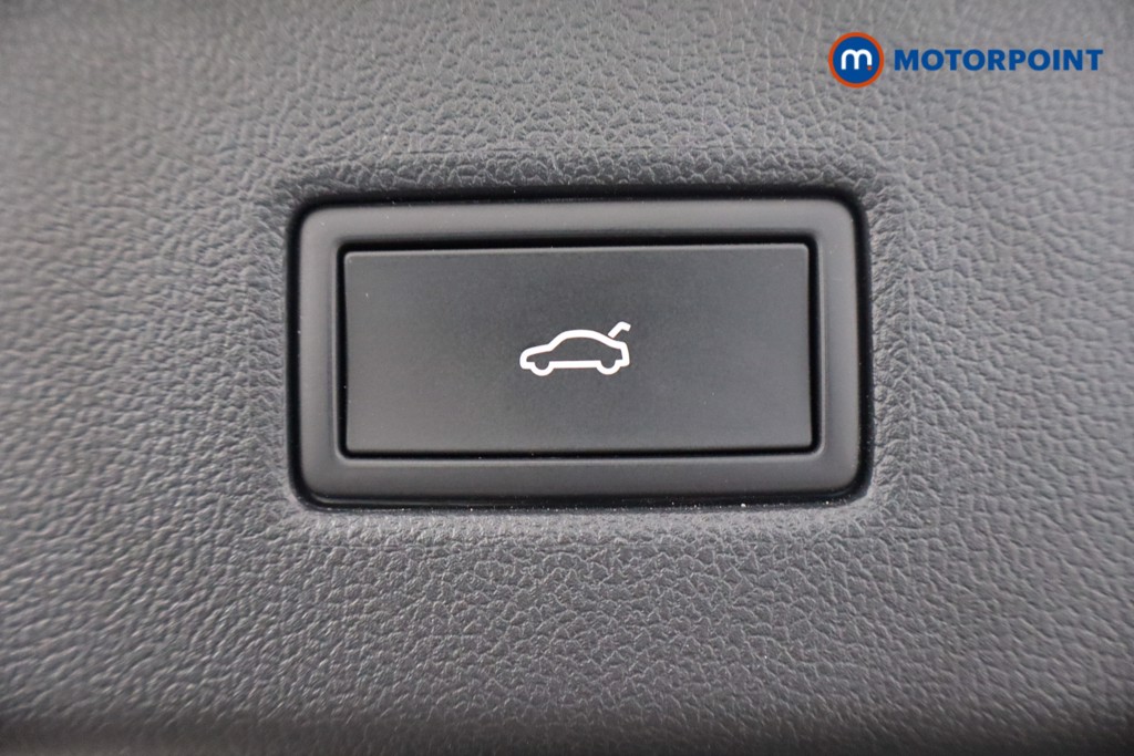 Ford Explorer Premium Automatic Electric SUV - Stock Number (1567676) - 37th supplementary image