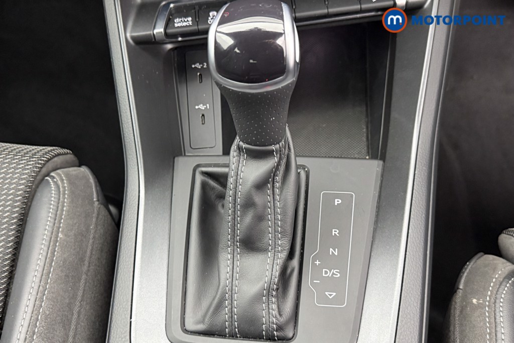 Audi Q3 Black Edition Automatic Petrol SUV - Stock Number (1567852) - 13th supplementary image