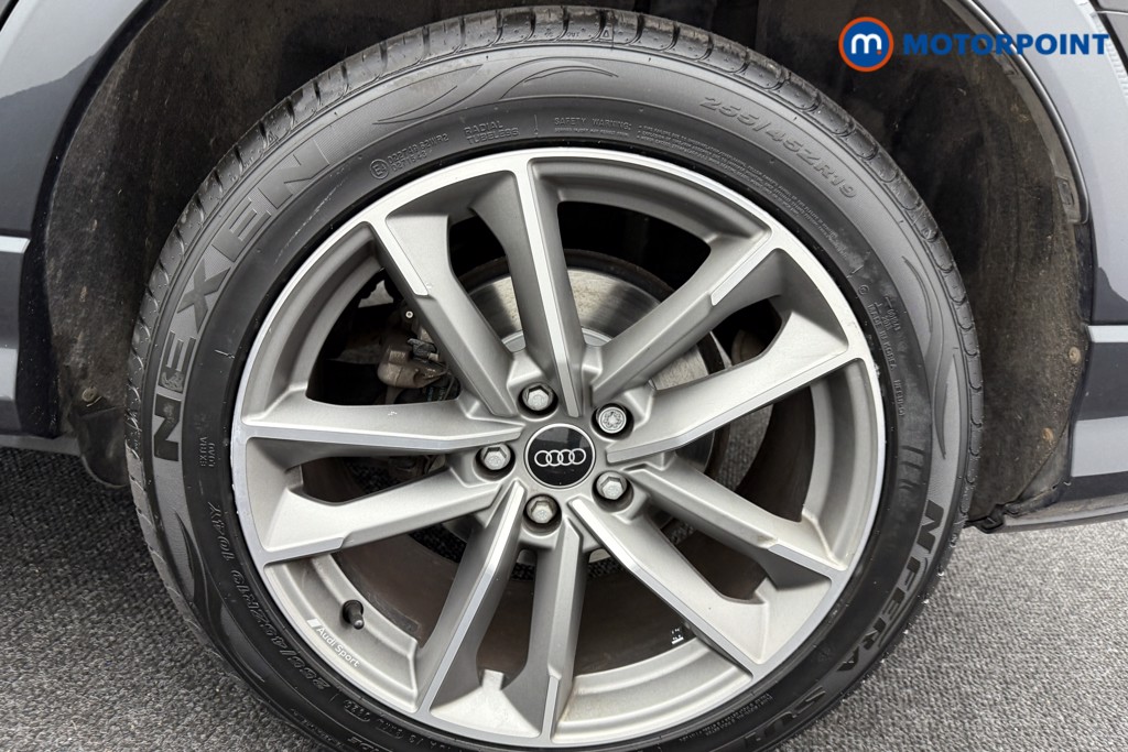 Audi Q3 Black Edition Automatic Petrol SUV - Stock Number (1567852) - 32nd supplementary image