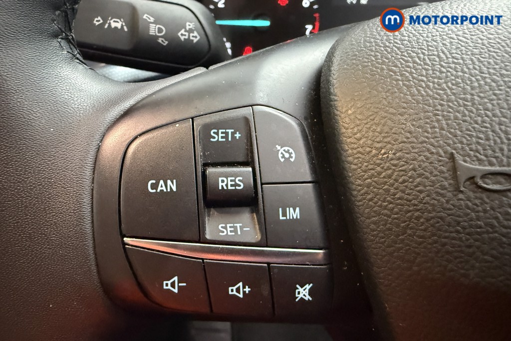 Ford Focus Active Manual Petrol Hatchback - Stock Number (1568612) - 4th supplementary image