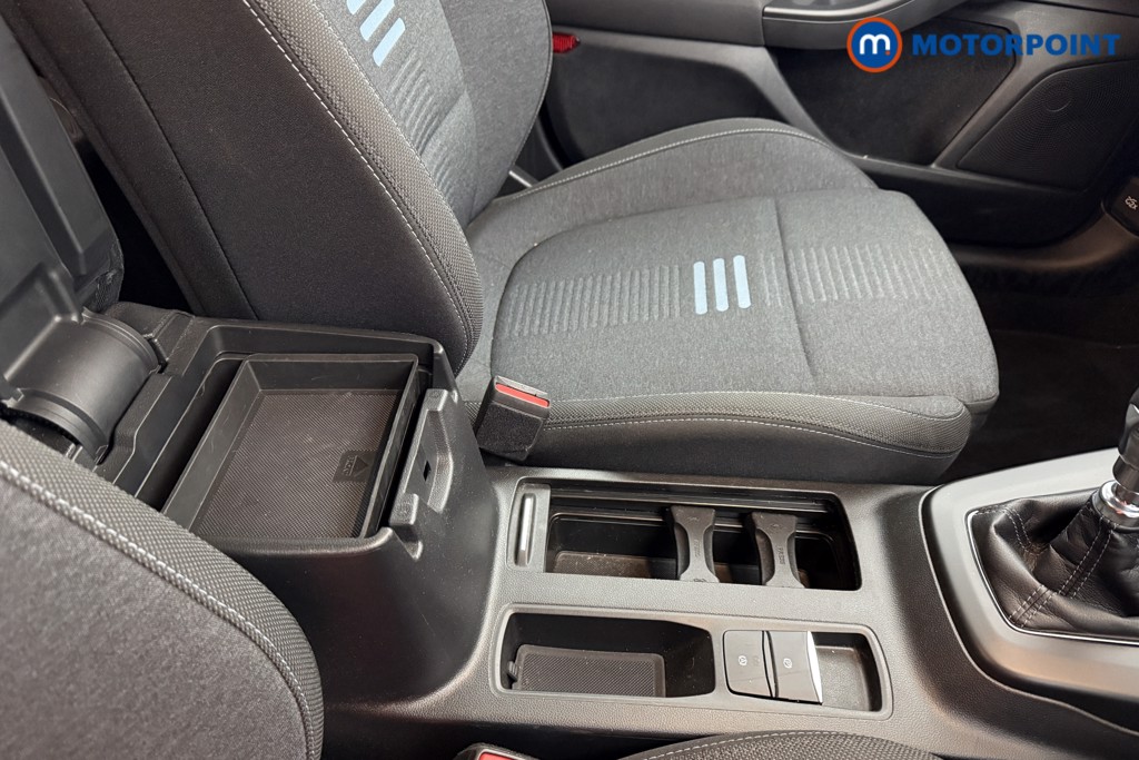 Ford Focus Active Manual Petrol Hatchback - Stock Number (1568612) - 15th supplementary image
