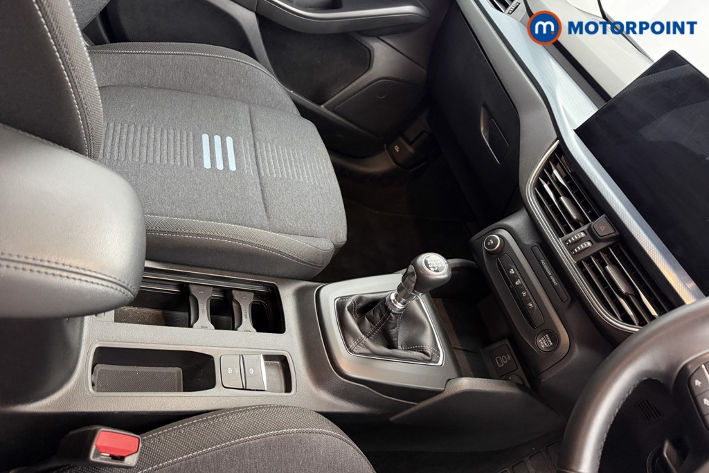 Ford Focus Active Manual Petrol Hatchback - Stock Number (1568612) - 16th supplementary image