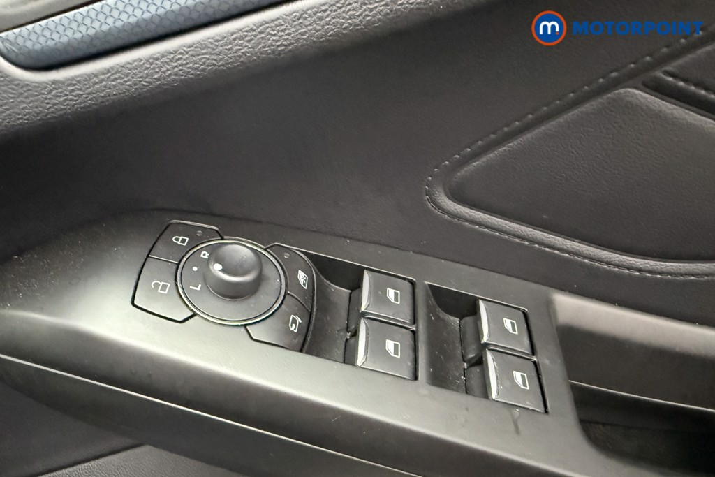 Ford Focus Active Manual Petrol Hatchback - Stock Number (1568612) - 19th supplementary image