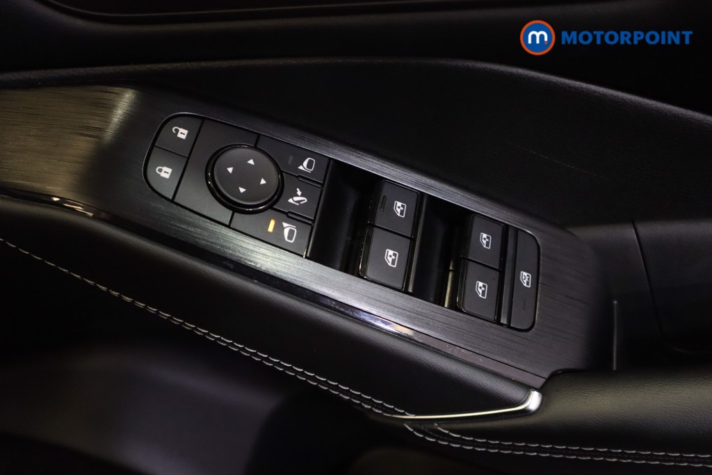 Nissan Qashqai N-Connecta Automatic Petrol-Electric Hybrid SUV - Stock Number (1569173) - 3rd supplementary image