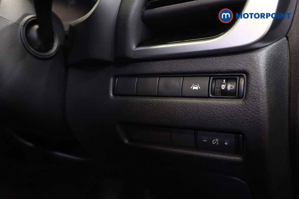 Nissan Qashqai N-Connecta Automatic Petrol-Electric Hybrid SUV - Stock Number (1569173) - 4th supplementary image