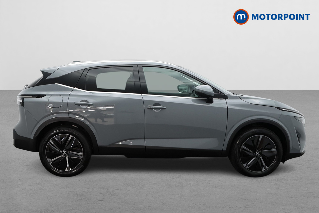 Nissan Qashqai Tekna Automatic Petrol SUV - Stock Number (1569911) - Drivers side