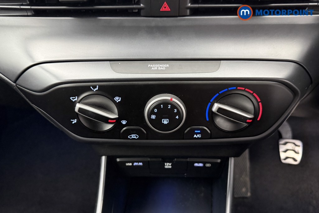 Hyundai Bayon Se Connect Manual Petrol-Electric Hybrid SUV - Stock Number (1570152) - 12th supplementary image