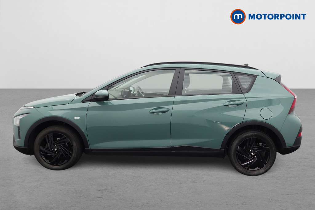 Hyundai Bayon Se Connect Manual Petrol-Electric Hybrid SUV - Stock Number (1570152) - Passenger side