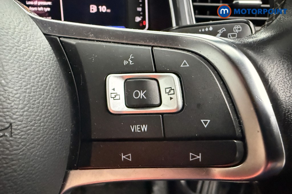Volkswagen T-Roc R-Line Automatic Petrol SUV - Stock Number (1570257) - 5th supplementary image