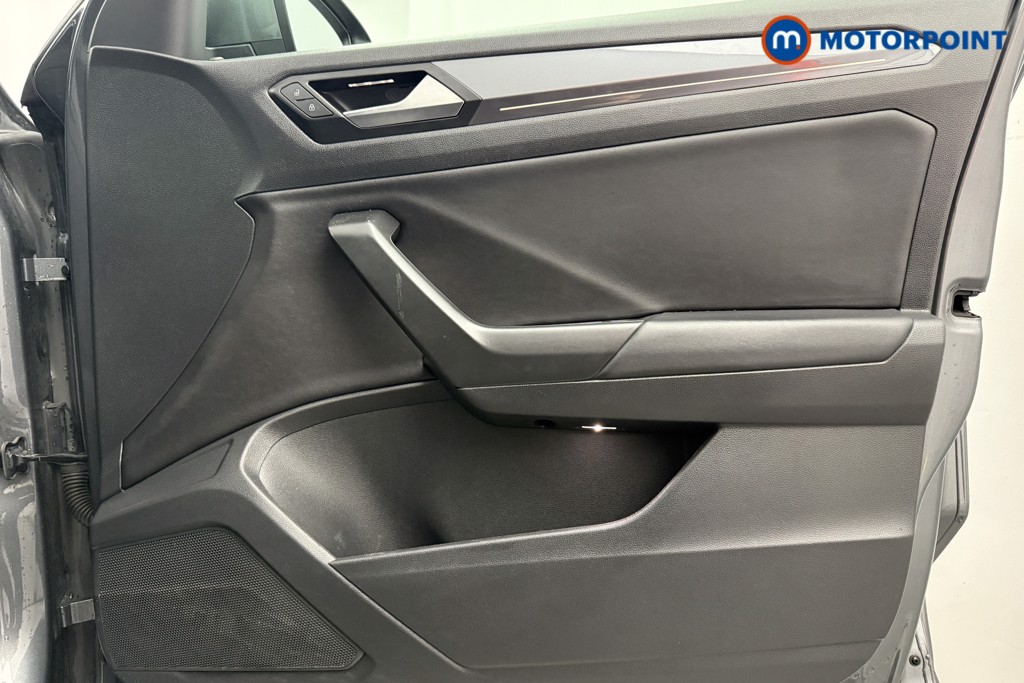 Volkswagen T-Roc R-Line Automatic Petrol SUV - Stock Number (1570257) - 19th supplementary image