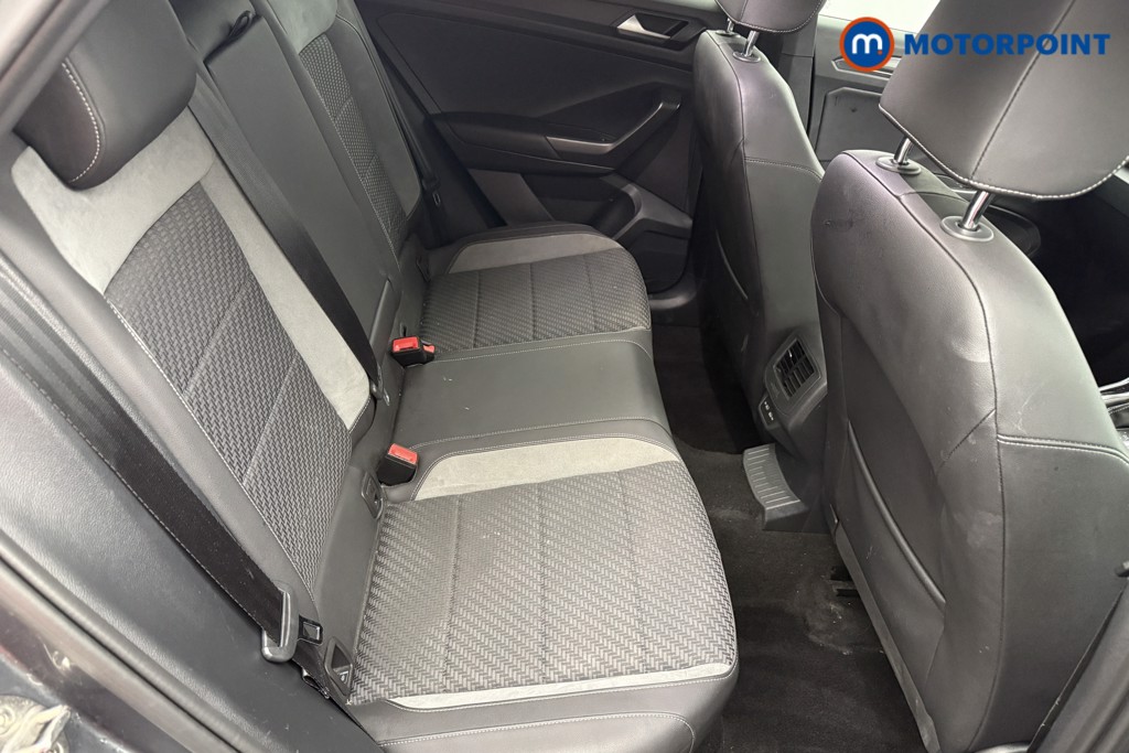 Volkswagen T-Roc R-Line Automatic Petrol SUV - Stock Number (1570257) - 23rd supplementary image