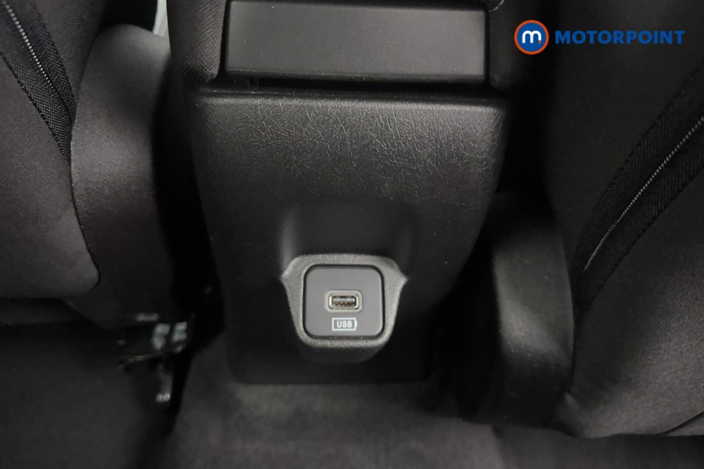 Fiat Tipo Cross Cross Automatic Petrol-Electric Hybrid Hatchback - Stock Number (1570453) - 21st supplementary image