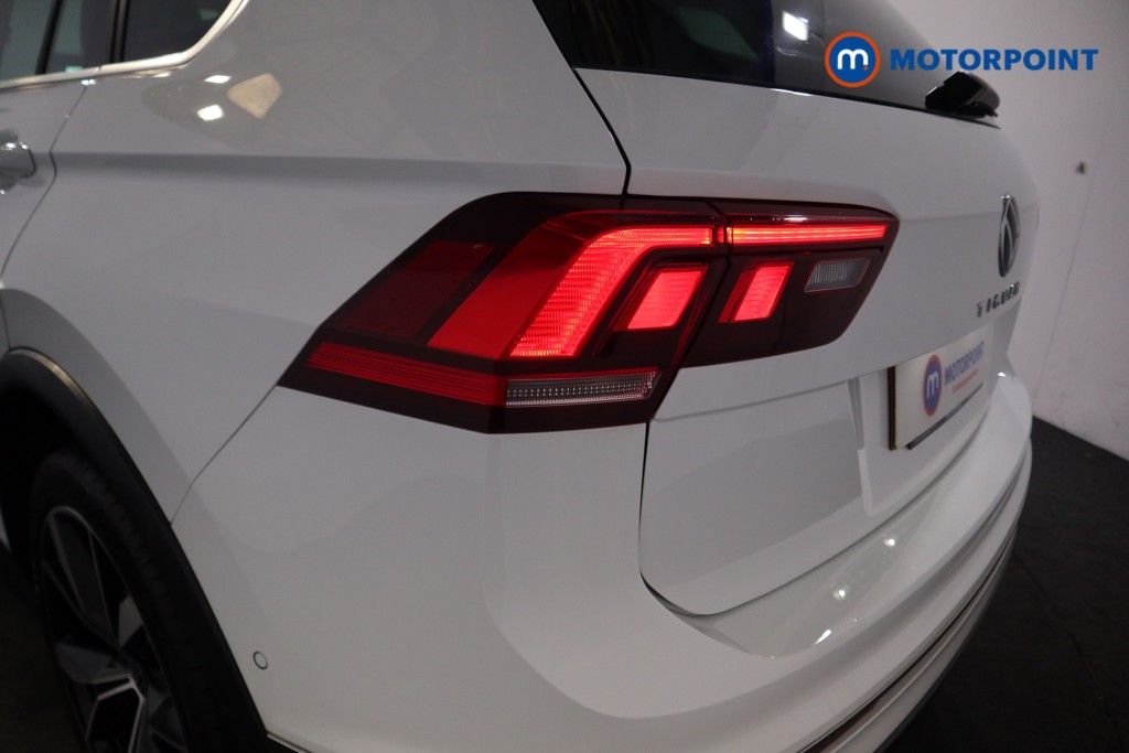 Volkswagen Tiguan R-Line Automatic Diesel SUV - Stock Number (1570505) - 20th supplementary image