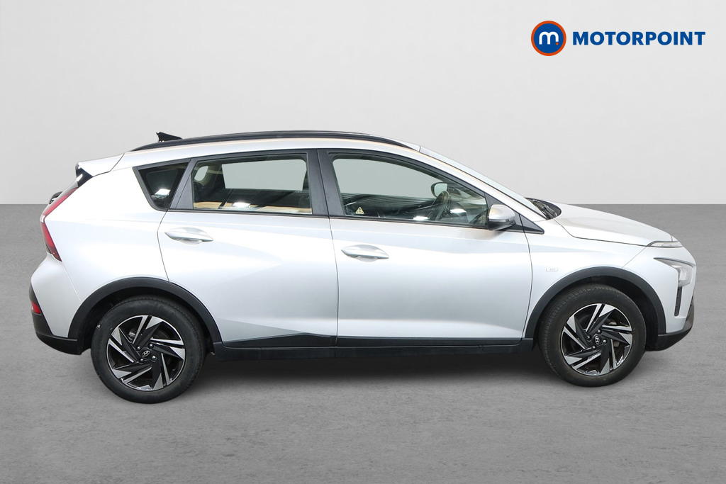 Hyundai Bayon Se Connect Automatic Petrol-Electric Hybrid SUV - Stock Number (1570590) - Drivers side