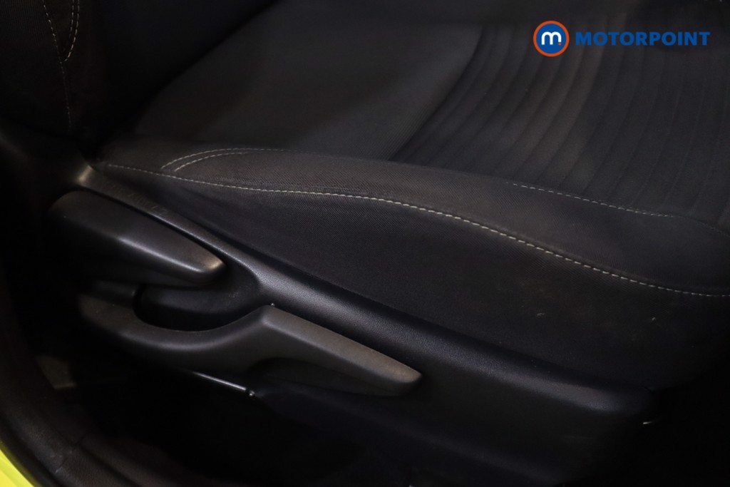 Toyota Yaris Yellow Edition Manual Petrol Hatchback - Stock Number (1571012) - 6th supplementary image