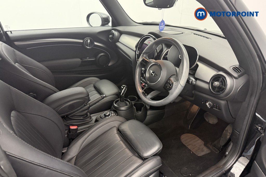Mini Hatchback Cooper Exclusive Automatic Petrol Hatchback - Stock Number (1572616) - 2nd supplementary image