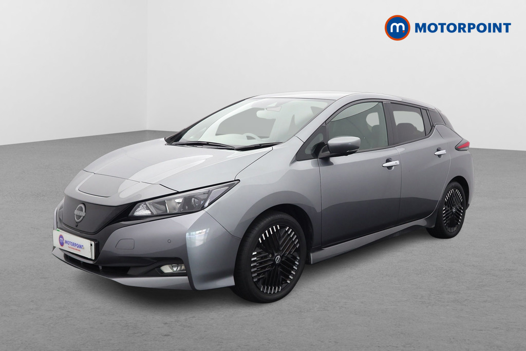 Nissan Leaf N-Connecta Automatic Electric Hatchback - Stock Number (1573679) - Passenger side front corner