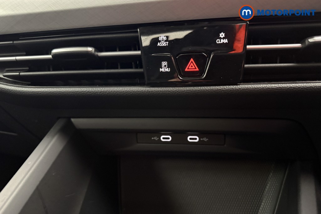 Volkswagen Golf Life Automatic Petrol Hatchback - Stock Number (1574305) - 13th supplementary image