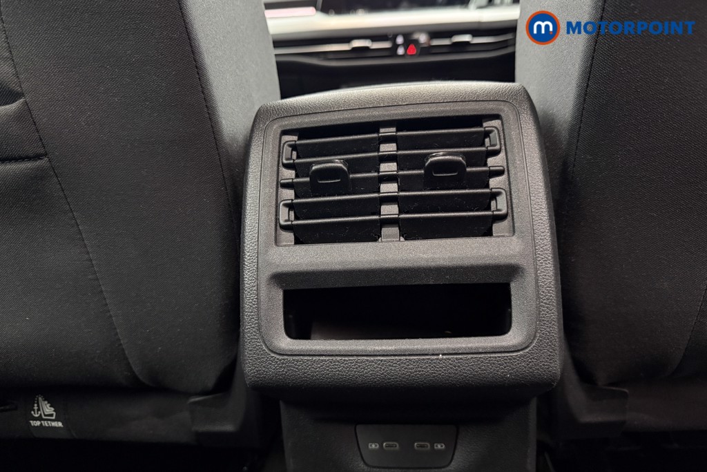 Volkswagen Golf Life Automatic Petrol Hatchback - Stock Number (1574305) - 23rd supplementary image