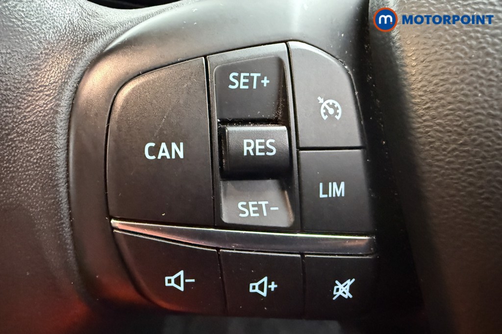 Ford Fiesta Titanium Manual Petrol Hatchback - Stock Number (1574334) - 4th supplementary image